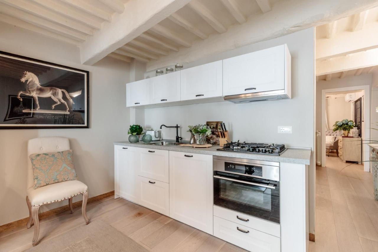 Casa Blanc Apartment Lucca Bagian luar foto